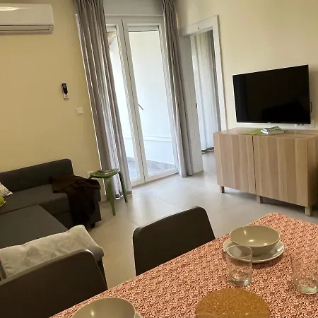 Style 1brl*** Apartment Split